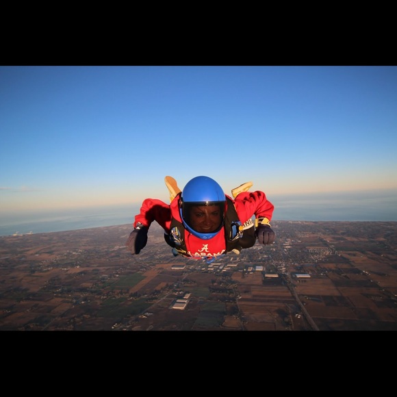 Meet the Poshers: SoPinesFinds - Picture 6 of 7